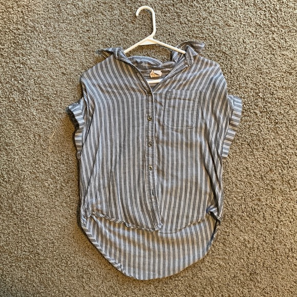 T- Shirt Button up Brand: Japna Size: Medium - Picture 1 of 1